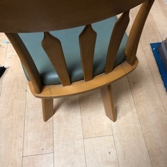 商談中ダイニングチェア回転式の画像