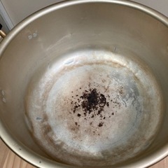 鍋とボールの画像