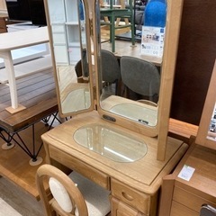大塚家具製造販売株式会社 姿見ドレッサー イス付のご紹介！の画像