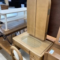 大塚家具製造販売株式会社 姿見ドレッサー イス付のご紹介！