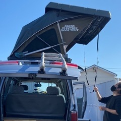 ルーフテント&折りたたみハシゴ　 キャンプ/車中泊に最適　全自動開閉式 大人2人就寝の画像