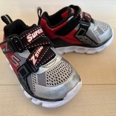 スケッチャーズ　ベビー　スニーカー　光る靴