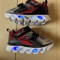 スケッチャーズ　ベビー　スニーカー　光る靴の画像