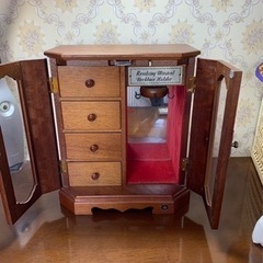 【再値下げ:未使用品】オルゴールつき ネックレス掛けの画像