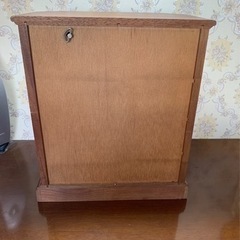 【再値下げ:未使用品】オルゴールつき ネックレス掛けの画像