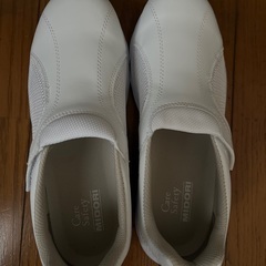 ナースシューズ
