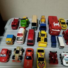 ミニカー44台の画像
