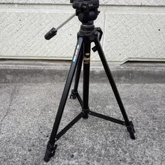 ハクバ製カメラ三脚　高さ約５８cm