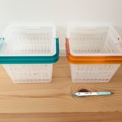 仕分け用プラスチックバスケット　4つ