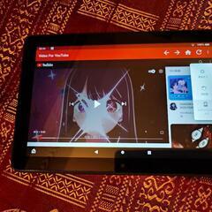 Amazon Fire HD 8 PLUS 32GB 第10世代と 充電スタンドの画像