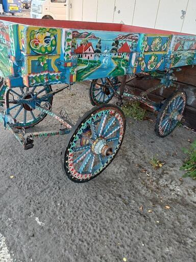 レトロな荷車2台有、あと一台有ります。