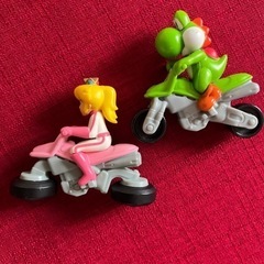 【値下げ！】ヨッシー＆ピーチ姫　セット・マクドナルドの画像