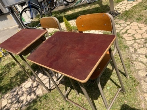学校　机　椅子　　小学