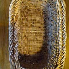 ピクニックやキャンプに！籐の籠(カゴ)の画像