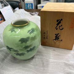 有田焼 深川製磁 花瓶 家具の中古が安い!激安で譲ります・無料 有田焼 深川製磁 花瓶 家具の中古が安い!激安で譲ります・無料
