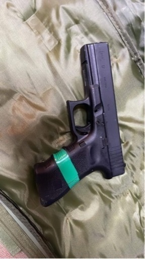 Airsoft gun (Toy gunです！)