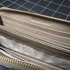 MICHEAL KORS 長財布の画像