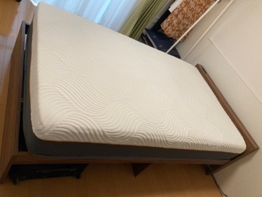 セミダブルベッド、マットレス込み