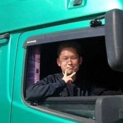 月給30万スタート/手積みなし/家族手当あり/未経験可/賞与あり（8tドライバー）の画像