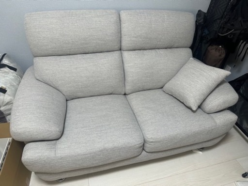 【使用期間4ヶ月】2人掛け布張りソファ　ニトリ