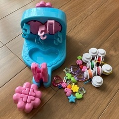 ミサンガアミーナ、ミサンガメーカー