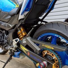 改造多数！！ GSR750 フルカスタム ヨシムラ マフラー オーリンズサスペンション ブレンボブレーキ フェンダーレス カーボン バックステップ 低走行 13500kmの画像