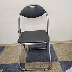 折りたたみパイプ椅子