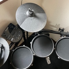 ALESIS NITRO MESH KIT 電子ドラムセットの画像