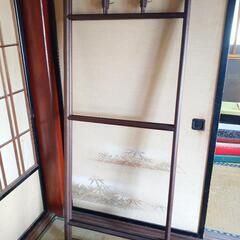 木製　屏風式の衣桁　着物掛けの画像