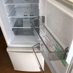 冷蔵庫美品2020年製の画像