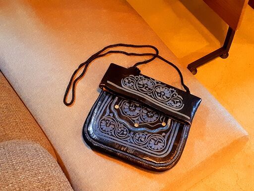 モロッコ製 ベルベル刺繍 レザーバッグ ショルダーバッグ クラッチバッグ 手仕事　/TJ-1100 1F