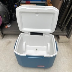 コールマン　クーラーボックス　ホイール付き　50QTの画像