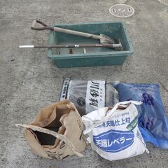 セメント練るための　トロ船とかの道具一式の画像