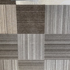 50×50cm×複数　タイルカーペットの画像
