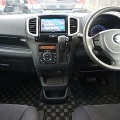 便利な両側電動スライドドア🚗🌠嬉しいシートヒーター搭載🎵【スズキ　ソリオ　ブラック＆ホワイト】の画像