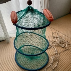 釣り網 魚捕り網かご 仕掛け付き ネットケージ 折りたたみ 55cm 魚籠 魚バスケット 釣りネット 折り畳み網 フローティング フィッシュ　万能干しかご　魚網 折り畳み 漁具 魚捕り 罠 魚 漁 仕掛け ネット 網かご 捕獲 アミ もんどり 餌 沈め釣り　魚釣り　フィッシング　福岡　田川　みやこ町の画像