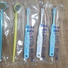 歯科医院専用歯ブラシ シナモンロール