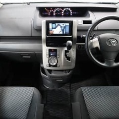 トヨタ人気のファミリーカー🚗後席モニターで後ろでも楽しい♪　トヨタ☆ノアの画像