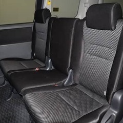 トヨタ人気のファミリーカー🚗後席モニターで後ろでも楽しい♪　トヨタ☆ノアの画像