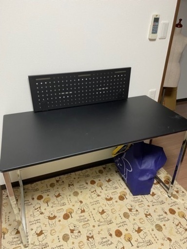 デスク　お取り引き先が決まりました‼️