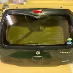 mh55sワゴンR バックドア凹み多数ZJ3