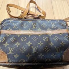 LOUIS VUITTON（ルイヴィトン）ショルダーバッグ