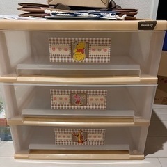 プーさんの衣装収納ケース　