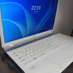 NEC白 高速SSD240G Core i5 大画面15.6インチ メモリ大容量8G テンキー