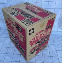 ペヤング 超超超超超超 大盛 やきそば ペタマックス ハーフ&ハーフ 激辛 873g ×4個の画像