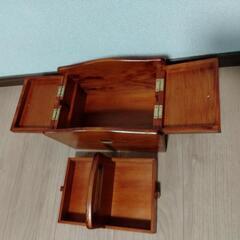 木製の小物入れの画像