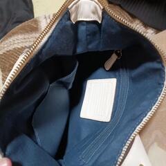 ②GUCCI、コーチの画像