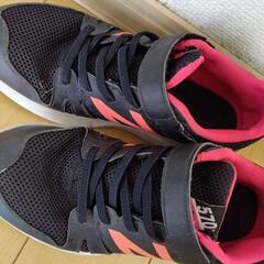 ニューバランス♣22.5cm スニーカーの画像