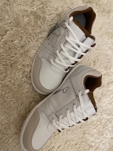 抽選限定！バンクシーデザイン✨にゅ　スニーカー