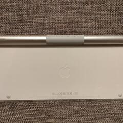 Apple純正　ワイヤレスキーボード　A1314の画像